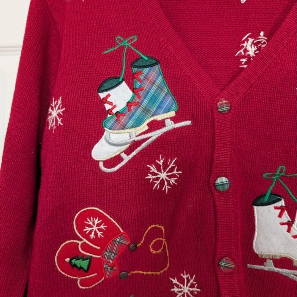 Vintage Ice Skating Cardigan Womens Size Small Red Snowflakes Winter Plaid